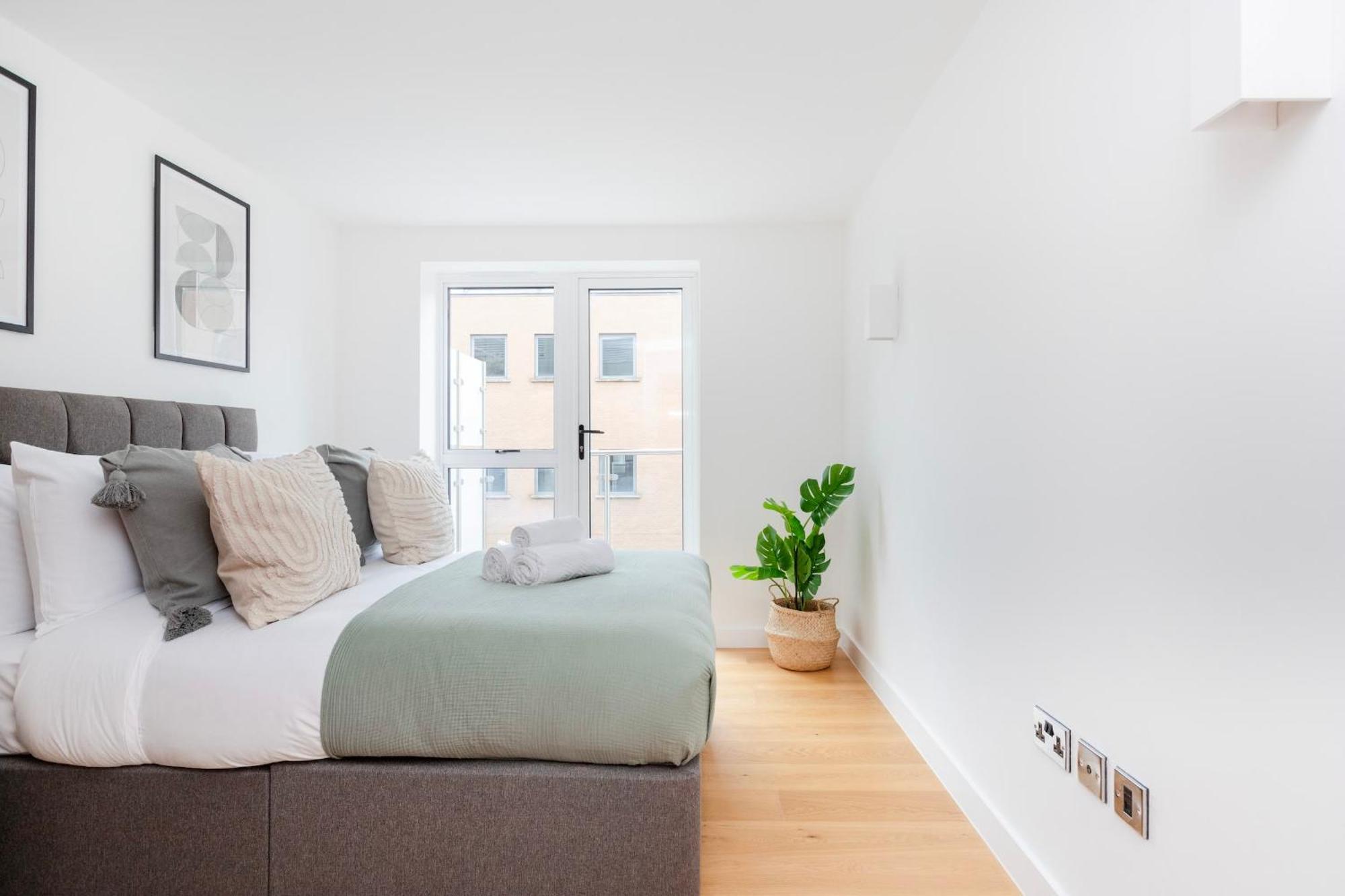 Fitzrovia & Soho - 2Br With Balcony - Cityapartmentstay London Eksteriør bilde