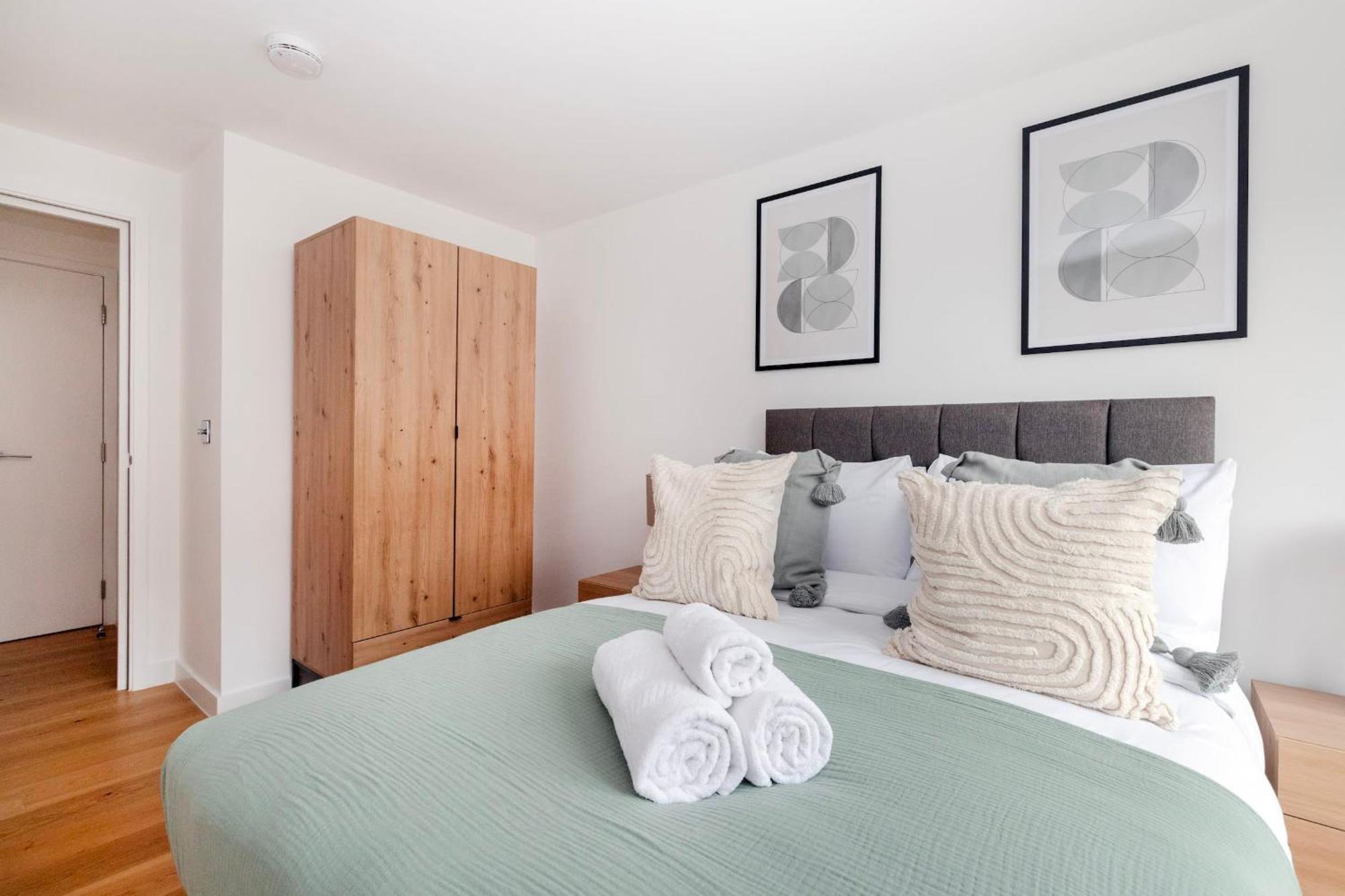 Fitzrovia & Soho - 2Br With Balcony - Cityapartmentstay London Eksteriør bilde