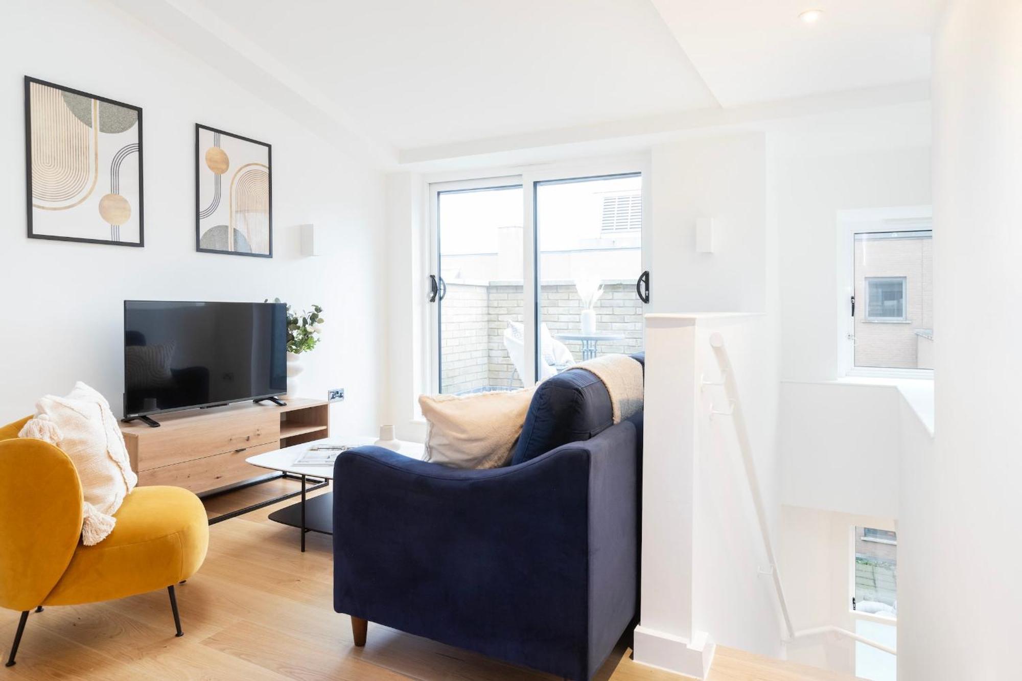 Fitzrovia & Soho - 2Br With Balcony - Cityapartmentstay London Eksteriør bilde