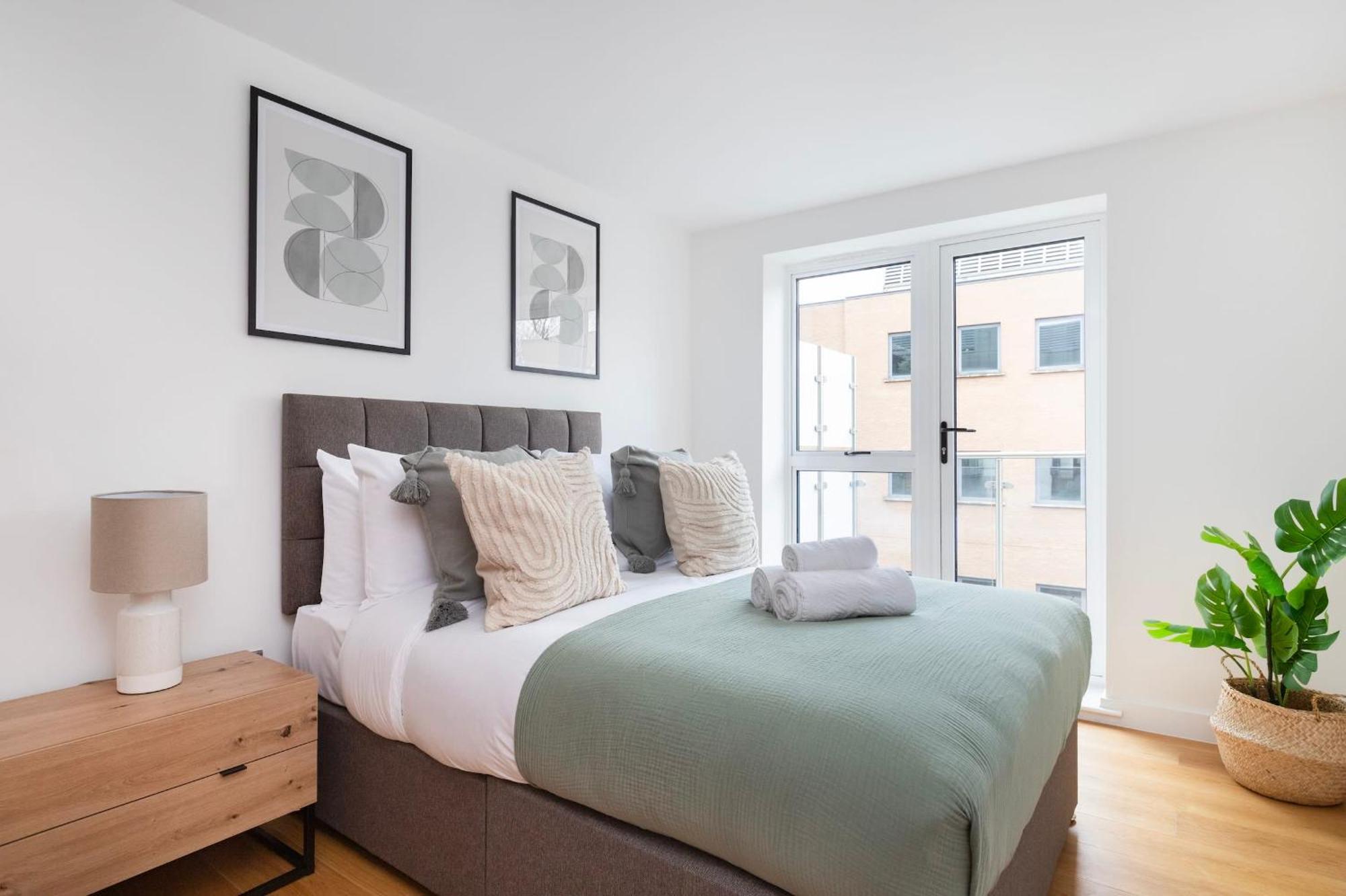 Fitzrovia & Soho - 2Br With Balcony - Cityapartmentstay London Eksteriør bilde